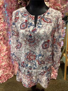 Chico’s lightweight polyester blouse